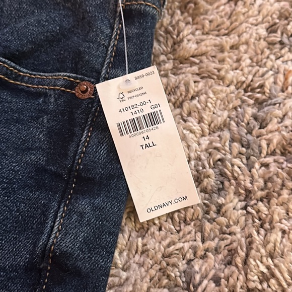 NWT Old Navy Higher high rise cropped flare jeans TALL - Picture 9 of 12